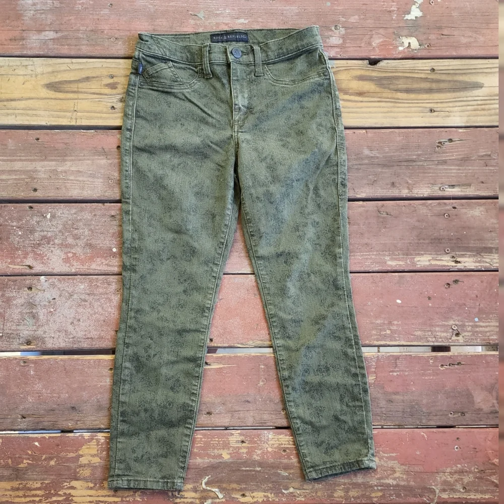 Rock & Republic Green Acid Crop Denim Skinny Jeans